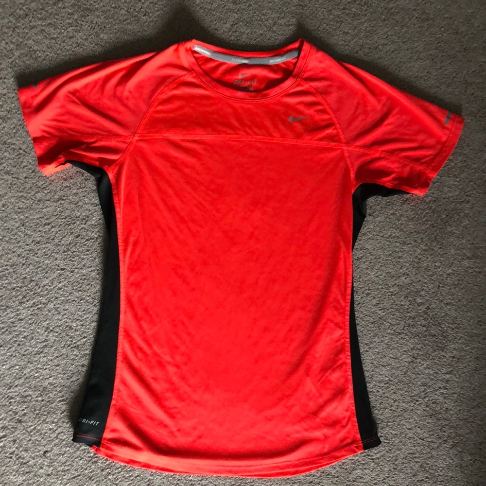 Nike Women’s Dri-Fit‎ T-shirt